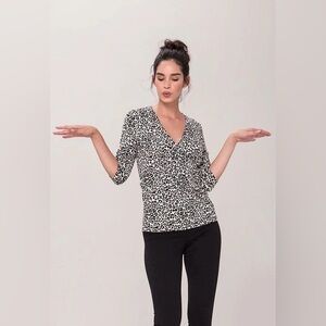 Karen Kane Animal Print V Neck Top 3/4 Sleeve XS